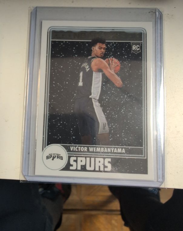 2023-24 Panini NBA Hoops - Hoops Tribute Winter #298 Victor Wembanyama — front