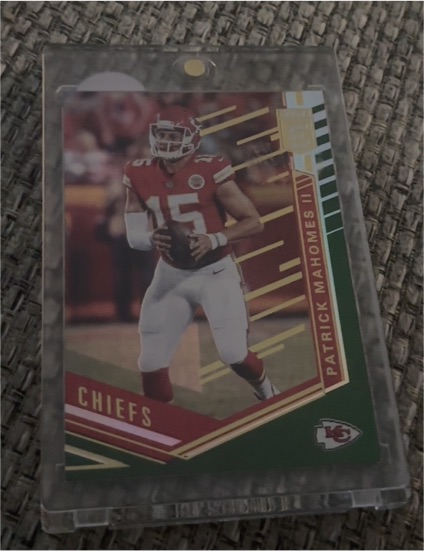 2018 Donruss Elite #11 Patrick Mahomes II — front