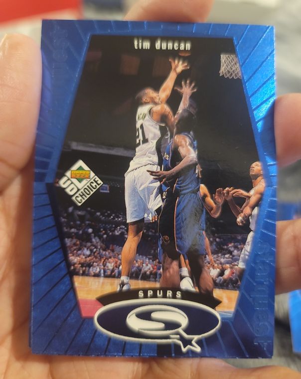 1998-99 Upper Deck UD Choice Starquest Blue #SQ24 Tim Duncan — front