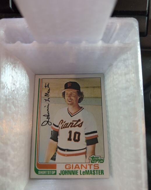 1982 Topps #304 Johnnie LeMaster — front