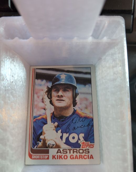 1982 Topps #377 Kiko Garcia — front