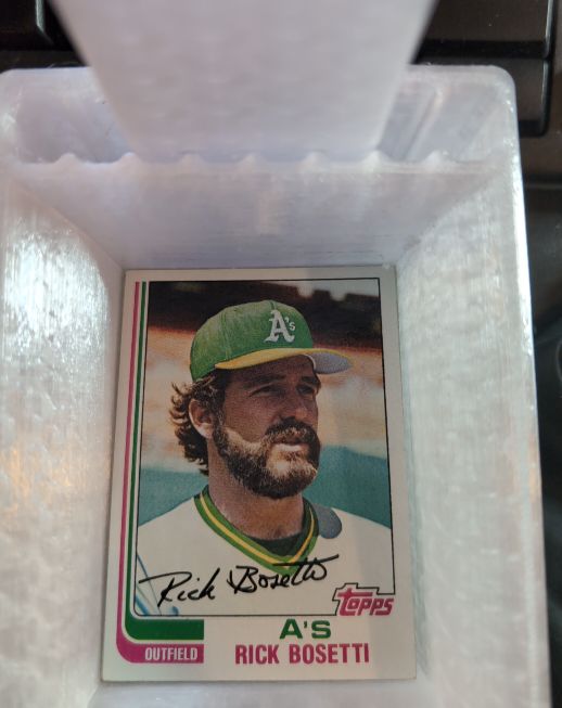1977 Topps #585 Rick Bosetti — front