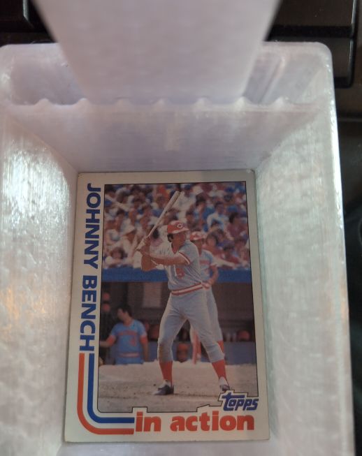 1982 Topps #401 Johnny Bench In Action — front