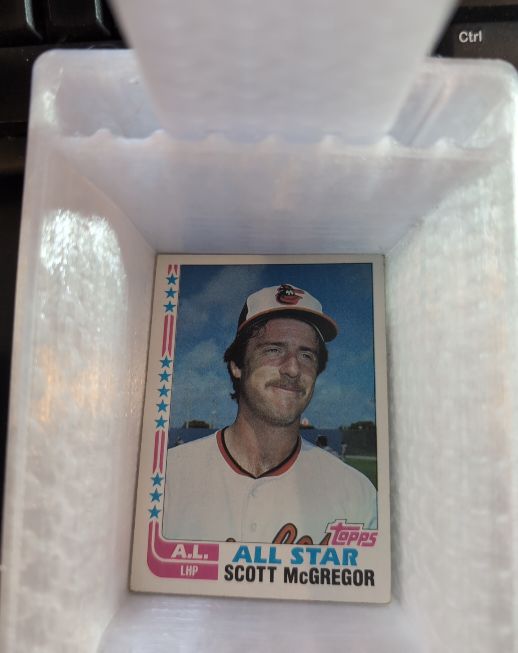 1982 Topps #555 Scott McGregor — front