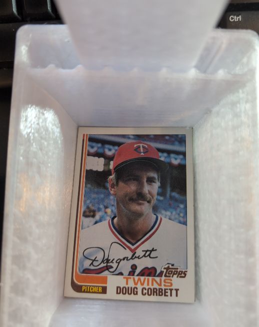 1982 Topps #560 Doug Corbett — front