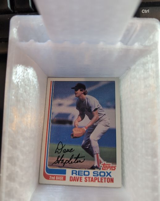 1982 Topps #589 Dave Stapleton — front