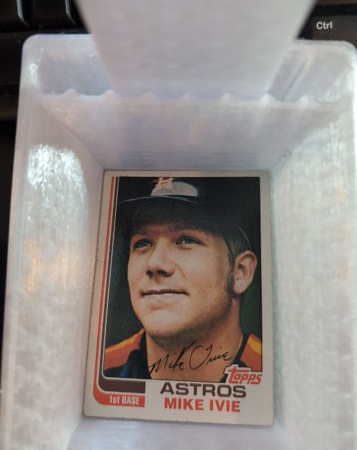 1982 Topps #734 Mike Ivie — front