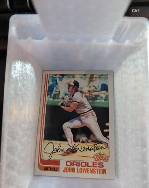 1982 Topps #747 John Lowenstein — front