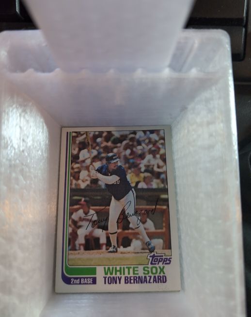 1987 Topps #523 Tony Bernazard — front