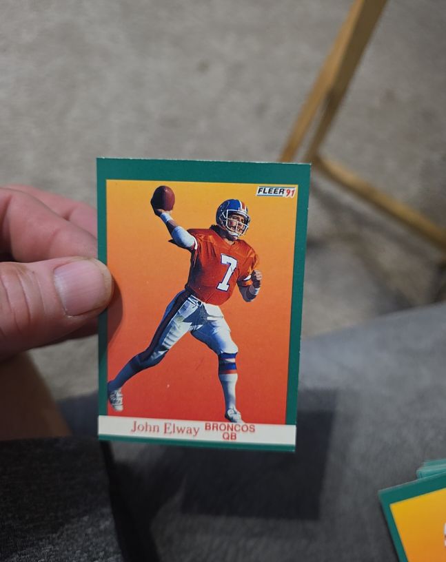 1991 Fleer #45 John Elway Denver Broncos — front