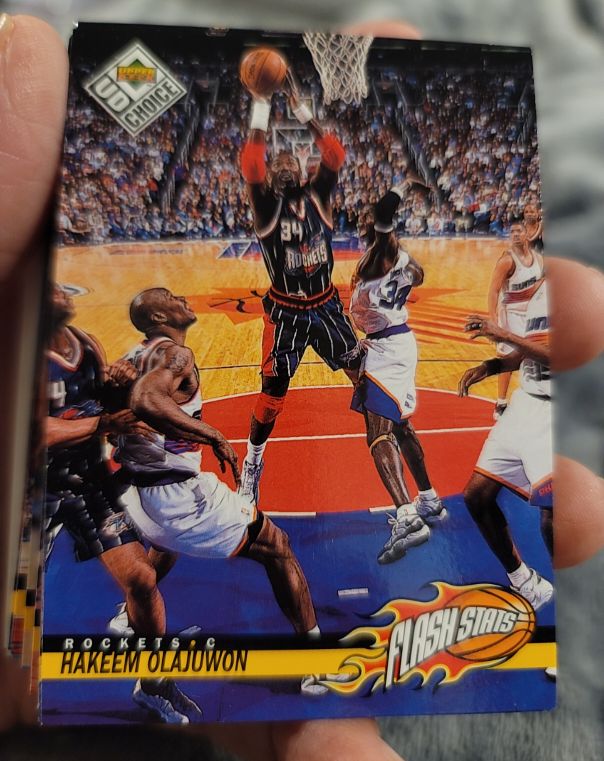 1998 Upper Deck UD Choice Flash Stats #165 Hakeem Olajuwon — front