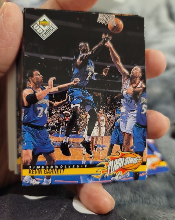 1998-99 Upper Deck UD Choice #171 Kevin Garnett Flash Stats — front