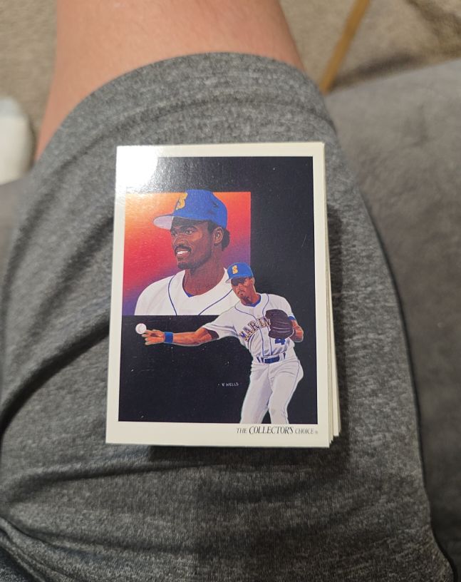 1991 Upper Deck #32 Harold Reynolds — front
