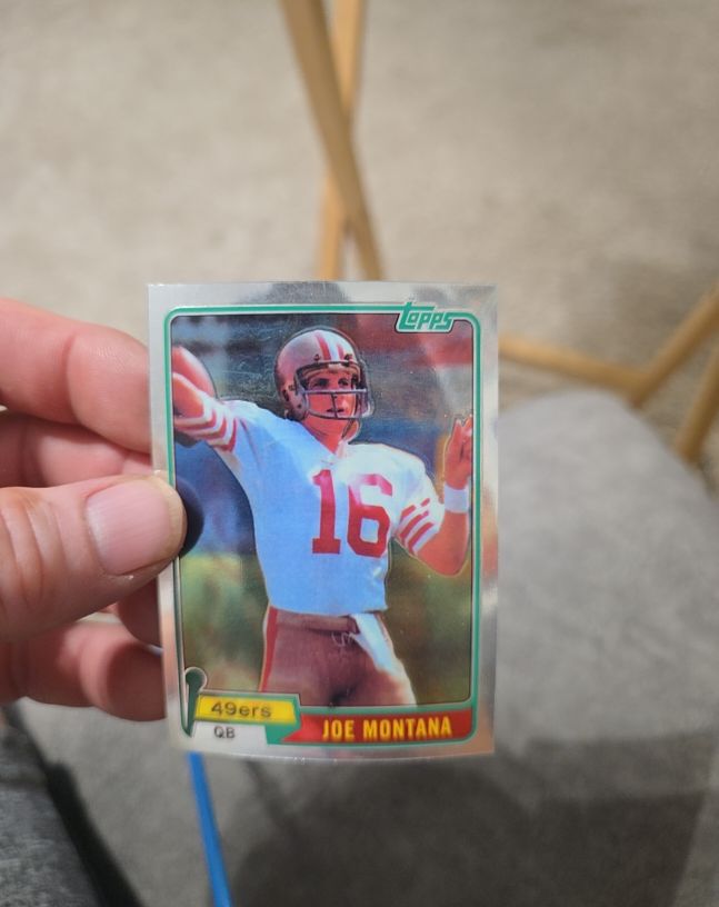 1981 Topps #216 Joe Montana — front