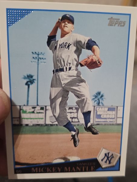 2009 Topps #7 Mickey Mantle — front