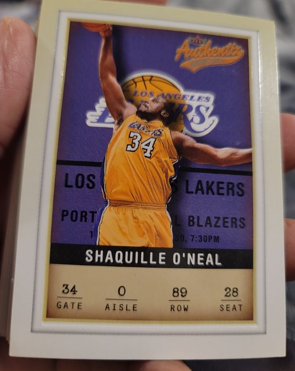 2001-02 Fleer Authentix #89 Shaquille O'Neal — front
