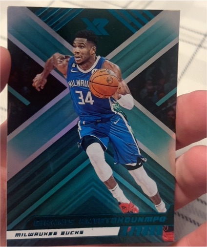 2022-23 Panini Chronicles XR #296 Giannis Antetokounmpo — front
