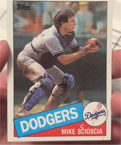1985 Topps #549 Mike Scioscia Los Angeles Dodgers — front