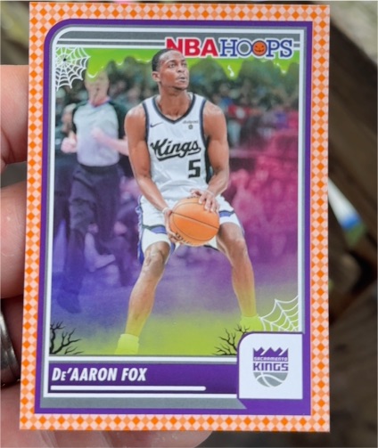 2023-24 Panini Haunted Hoops #199 De'Aaron Fox — front