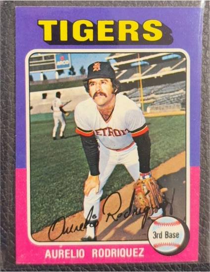 1975 Topps #221 Aurelio Rodriguez — front