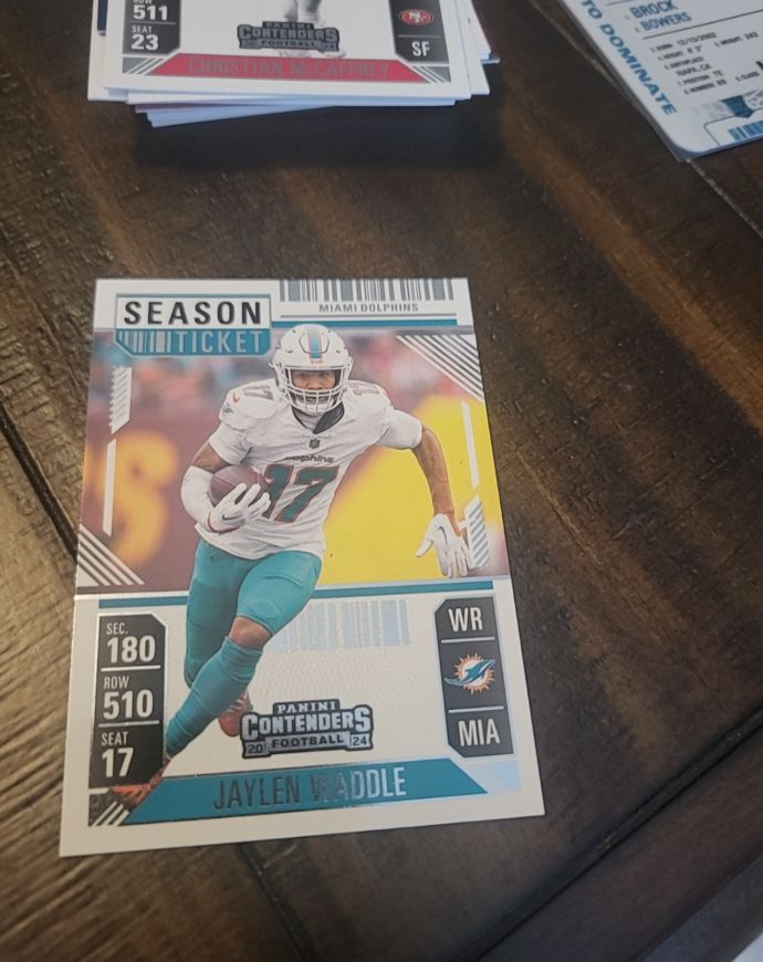 2024 Panini Contenders Season Ticket #17 Jaylen Waddle — front