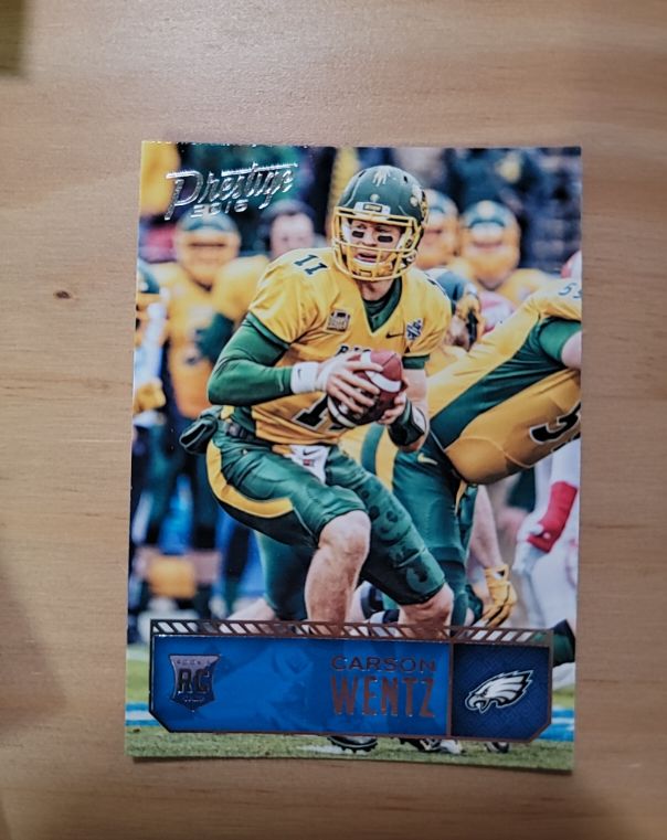 2016 Panini Prestige #202 Carson Wentz RC Rookie — front