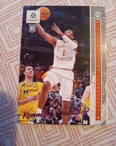 2022 Panini Chronicles Draft Picks Luminance #17 Kennedy Chandler — front