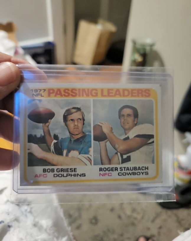 1978 Topps #331 1977 Passing Leaders Bob Griese Roger Staubach — front