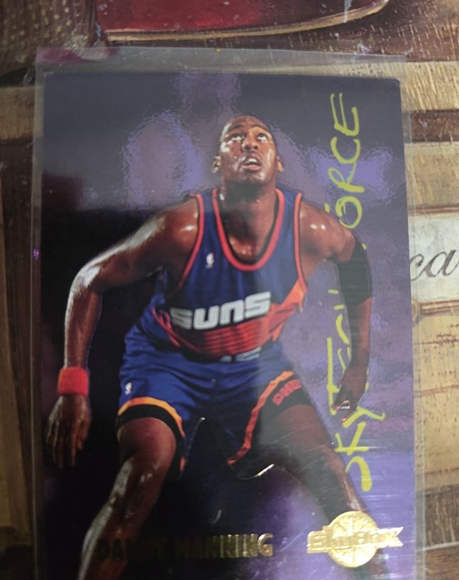 1994-95 SkyBox SkyTech Force #SF14 Danny Manning — front