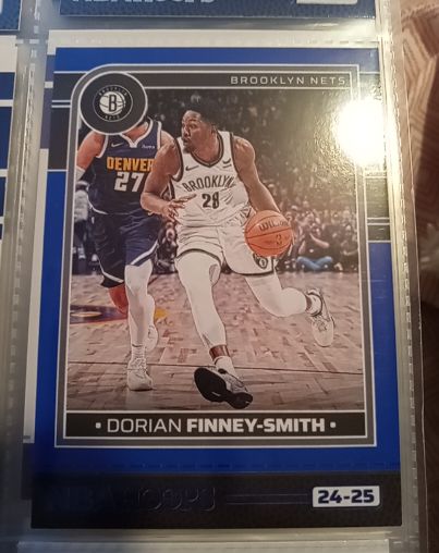 2024-25 Panini NBA Hoops #204 Dorian Finney-Smith — front