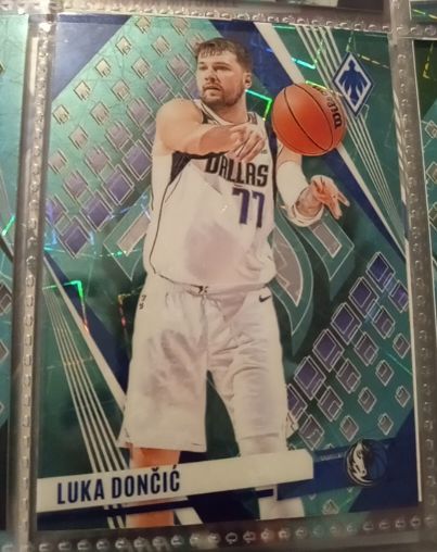 2023-24 Panini Phoenix #157 Luka Dončić — front