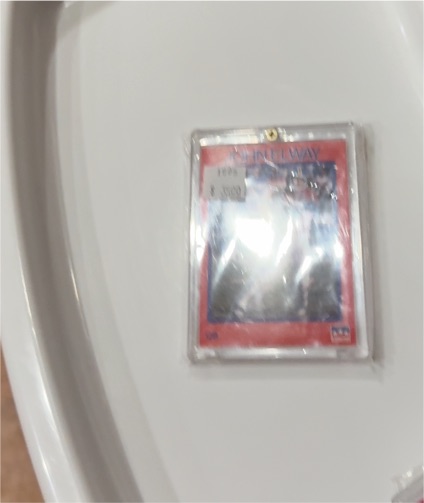 1996 Yu-Gi-Oh! SDY-001 Dark Magician — front