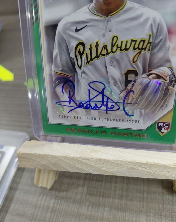 2022 Topps Gallery Rookie Autographs Green #RA-RC Rodolfo Castro — front