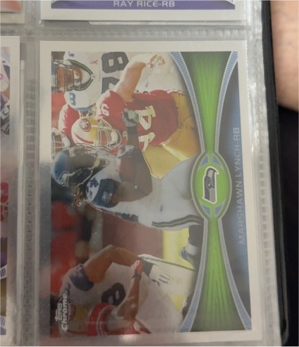 2012 Topps Chrome #132 Marshawn Lynch — front