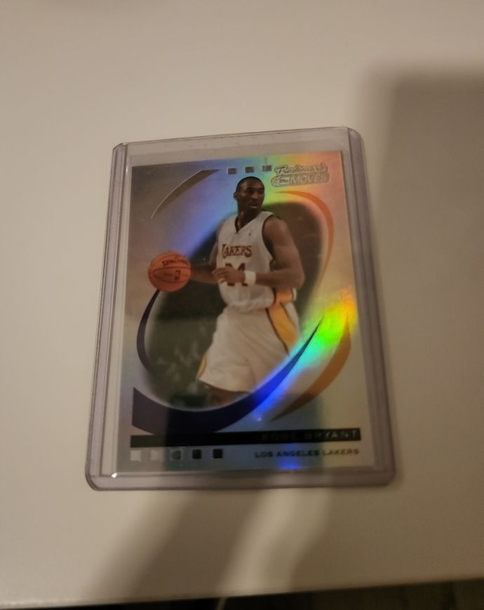 2006-07 Topps Trademark Moves #76 Kobe Bryant — front