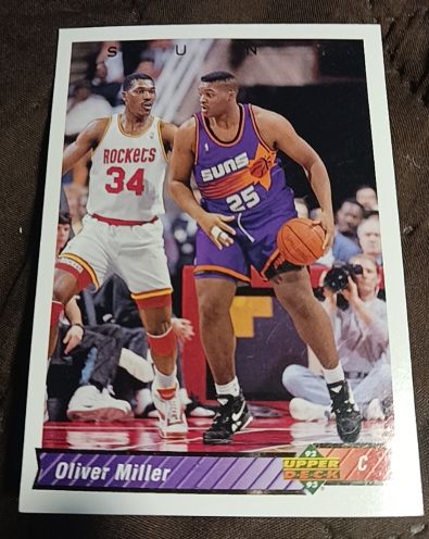 1992-93 Upper Deck #325 Oliver Miller — front