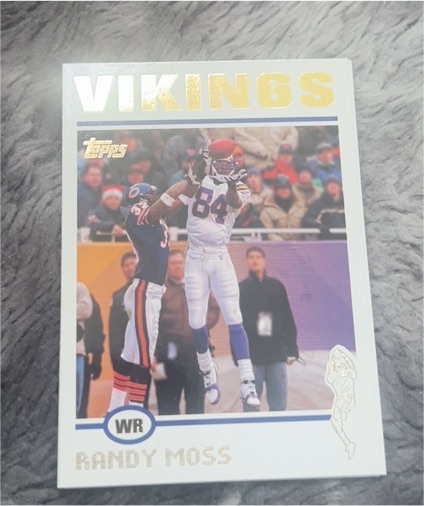 2004 Topps #140 Randy Moss — front