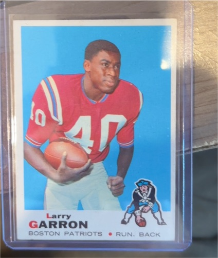 1969 Topps #141 Larry Garron — front