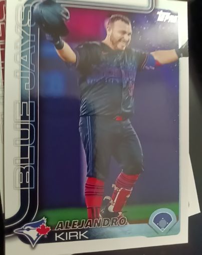 2025 Topps #689 Alejandro Kirk — front