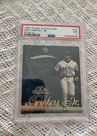1997 Flair Showcase #24 Ken Griffey Jr. — front