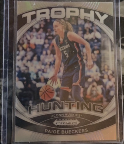 2024-25 Panini Prizm Trophy Hunting #TH-1 Paige Bueckers — front