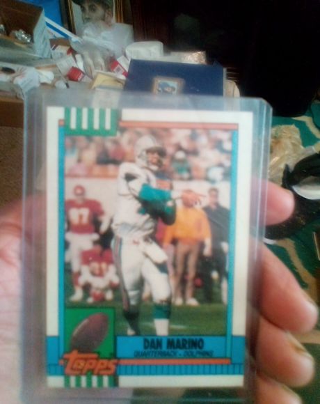 1990 Topps #323 Dan Marino — front