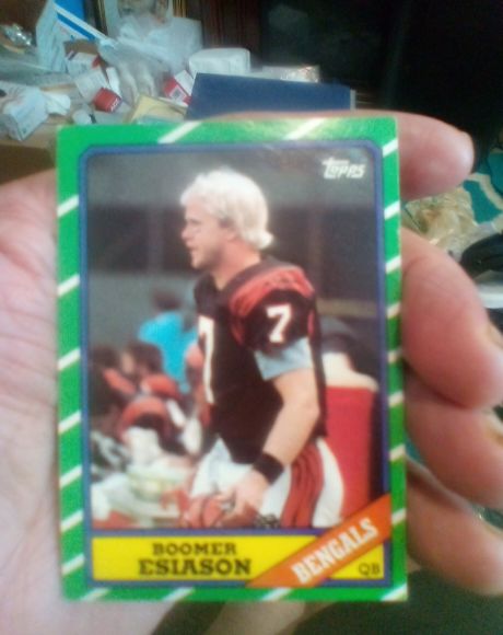 1986 Topps #255 Boomer Esiason — front