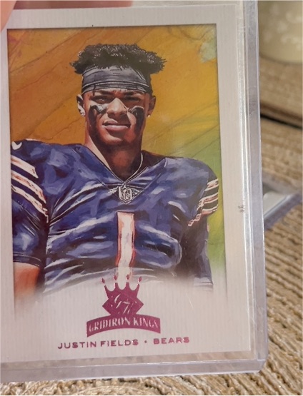 2021 Panini Chronicles Gridiron Kings #GK-4 Justin Fields — front