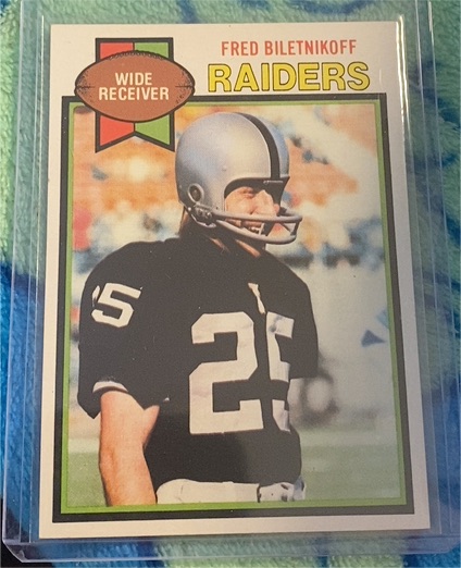 1979 Topps #305 Fred Biletnikoff Oakland Raiders — front