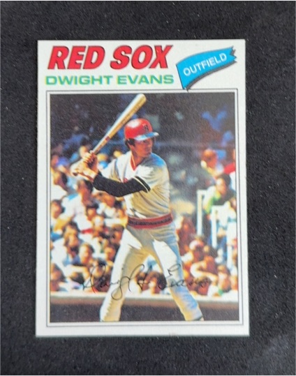 1977 Topps #25 Dwight Evans — front