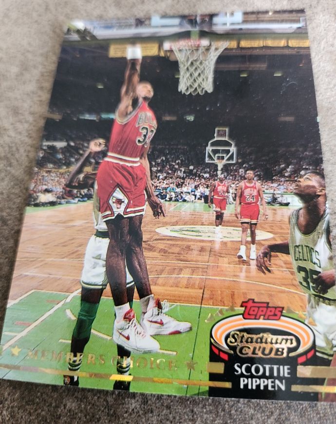 1992-93 Topps Stadium Club Members Choice #198 Scottie Pippen — front