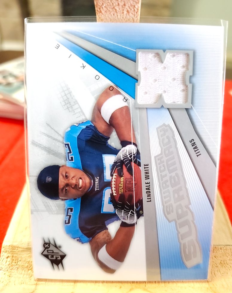2006 Upper Deck SPx #SW-LW Lendale White Rookie Swatch Supremacy Jersey — front