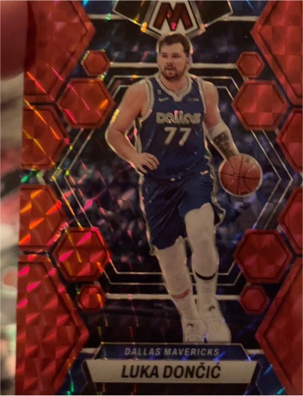 2022-23 Panini Mosaic #1 Luka Dončić — front