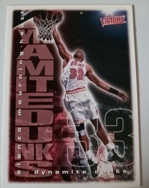 1999-00 Upper Deck Victory #315 Alonzo Mourning — front